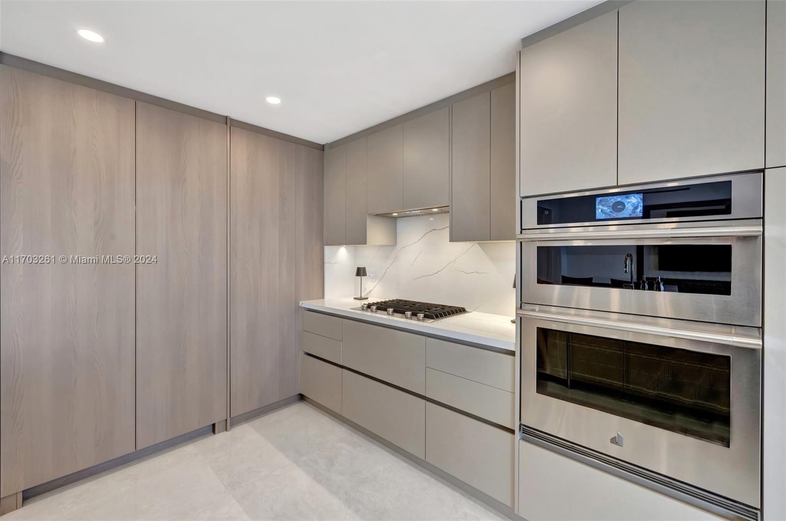 6000 Island Blvd # 2304