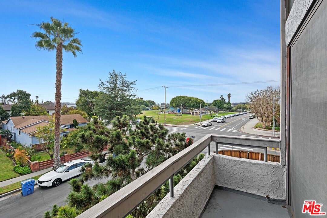 12957 Bonaparte Ave Unit: 1