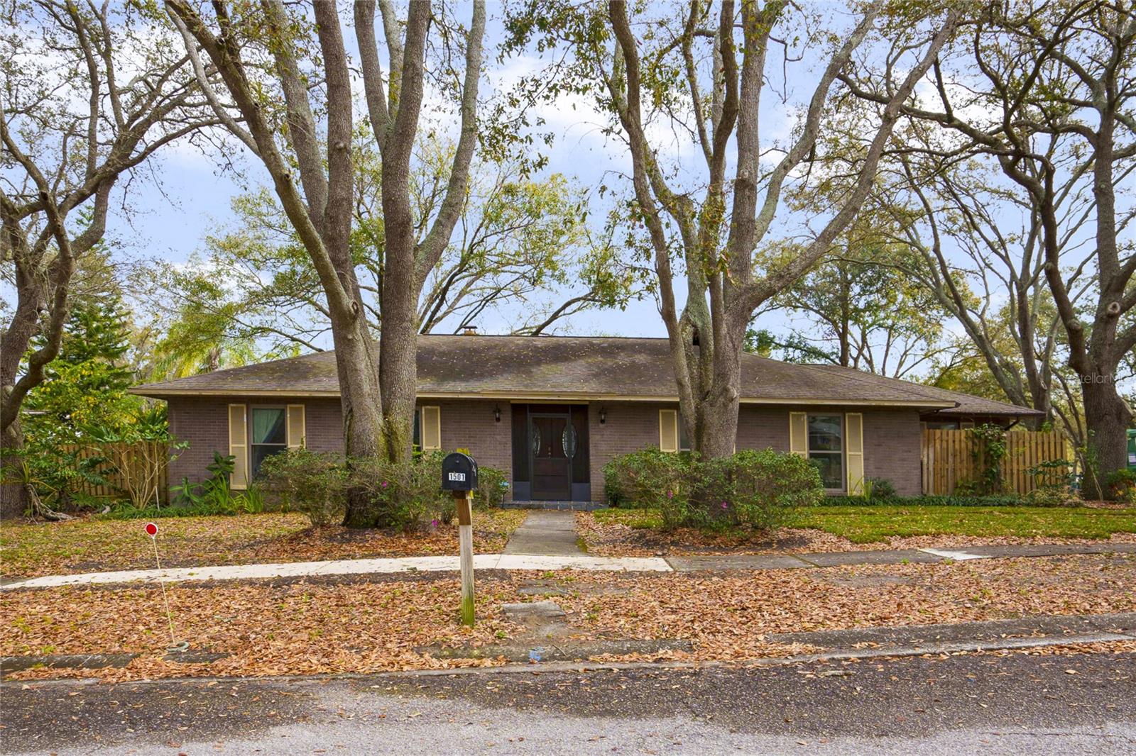 1501 SEATON CT