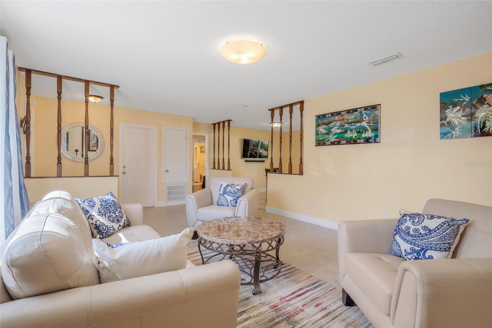 1648 LOUIS DR
