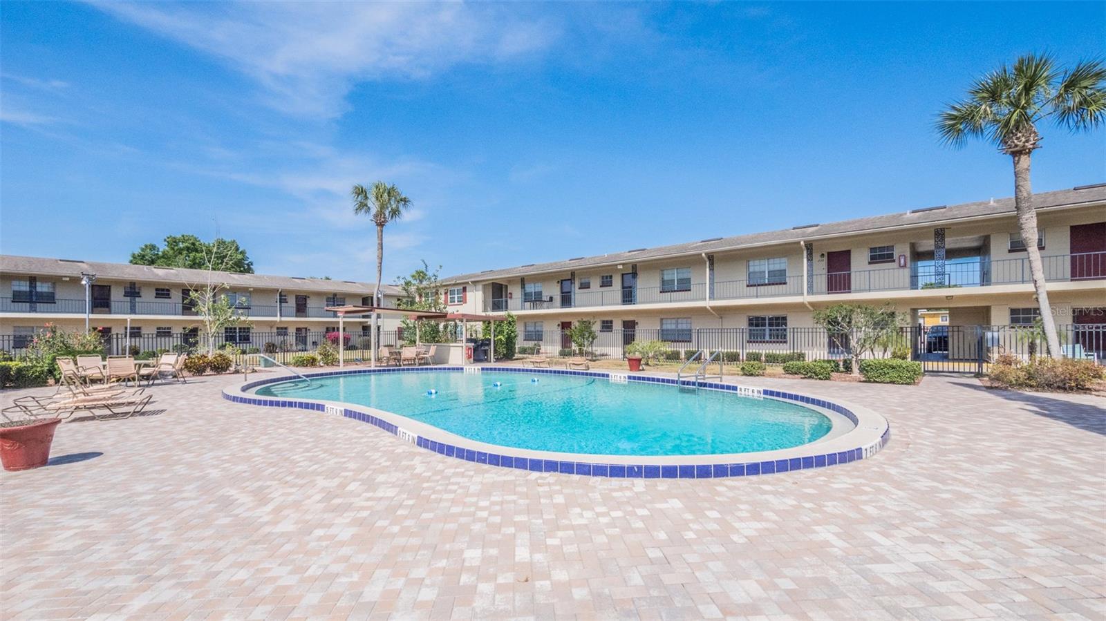 5505 HERNANDES DR #204
