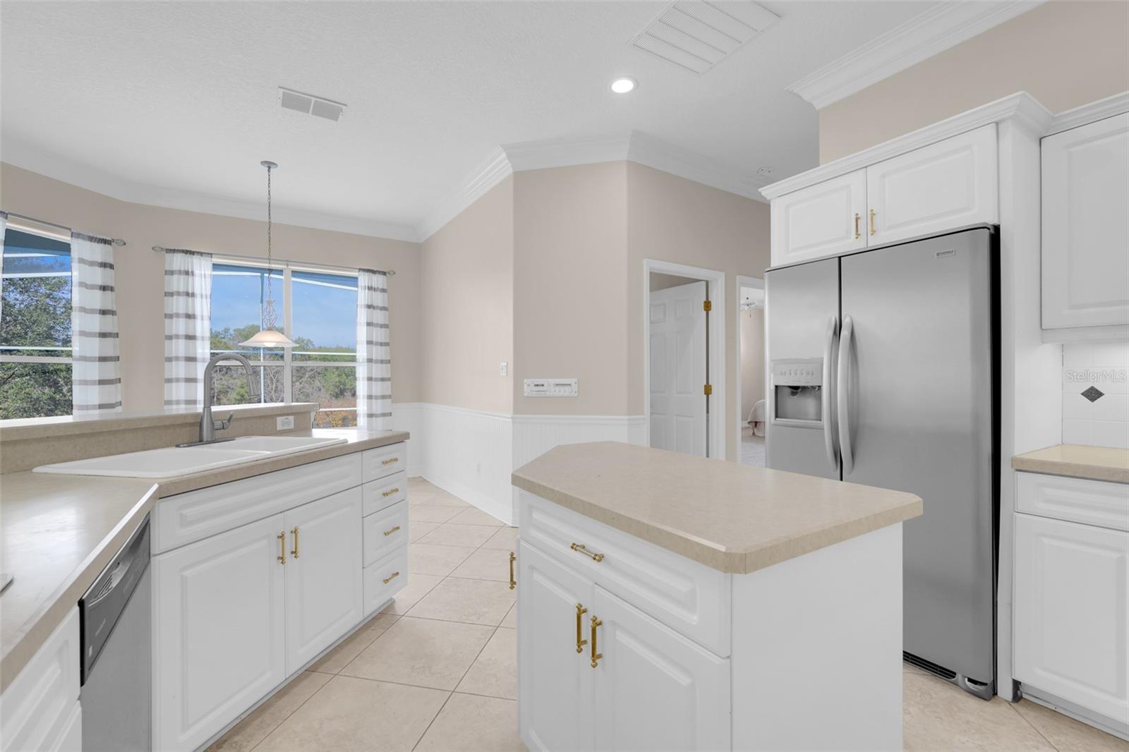 3405 BELLINGTON DR