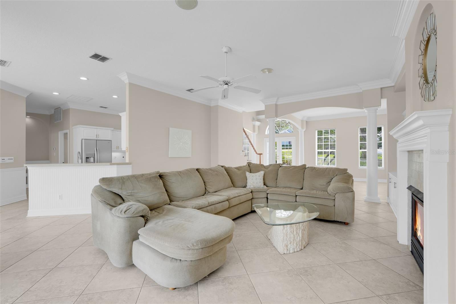 3405 BELLINGTON DR