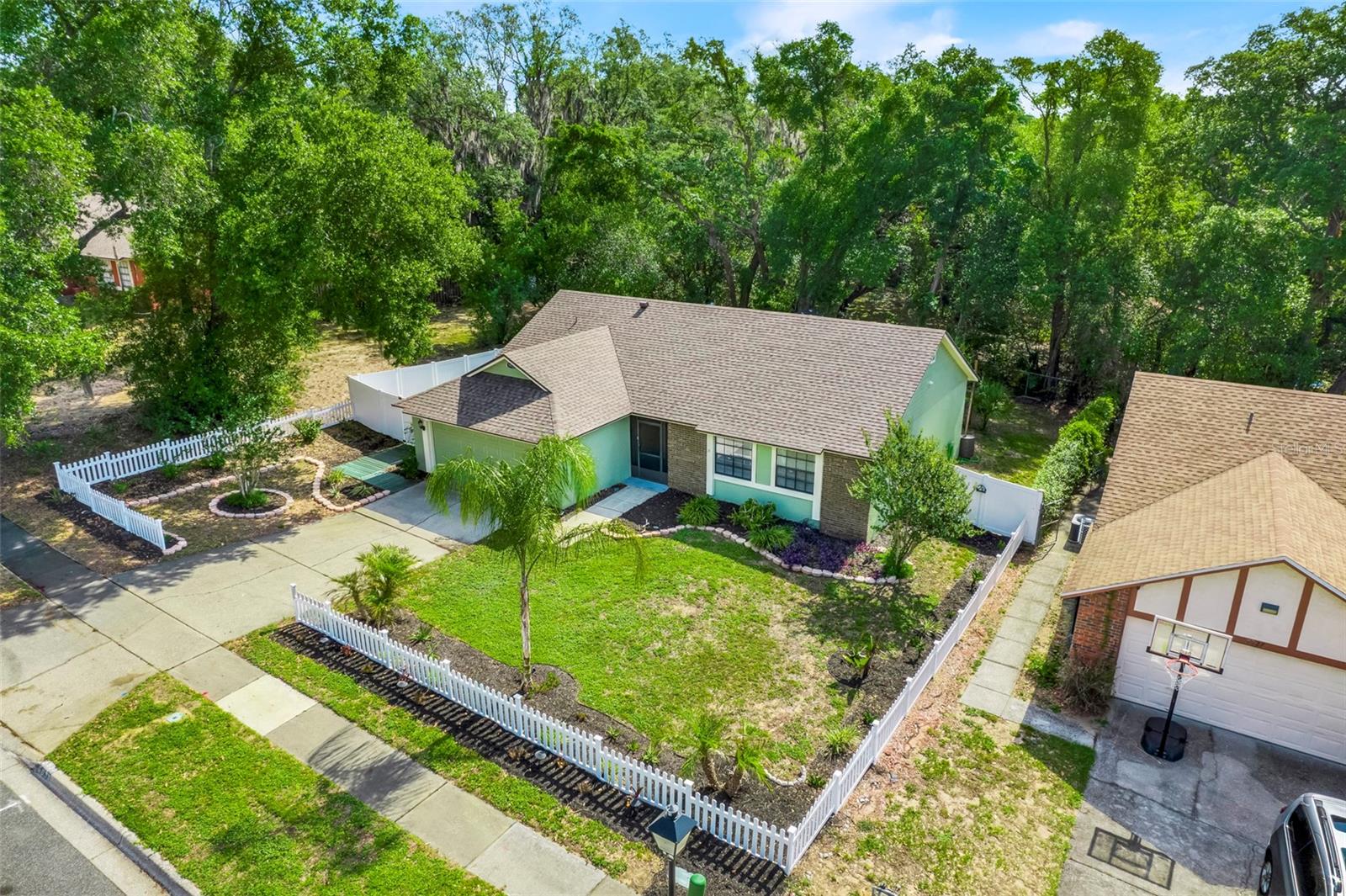 5933 GROVELINE DR