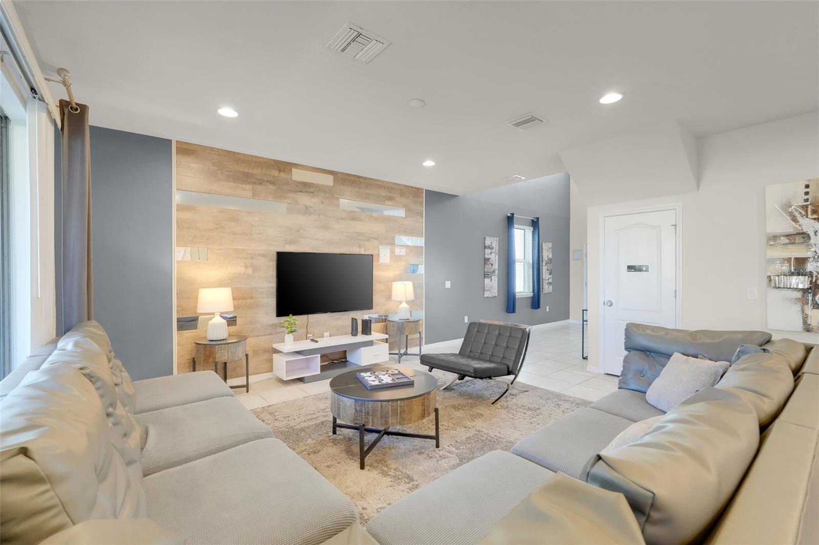 2440 TANGIER DR