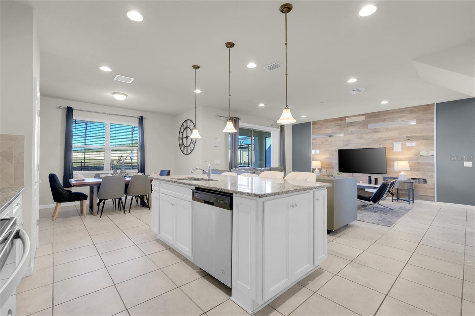 2440 TANGIER DR