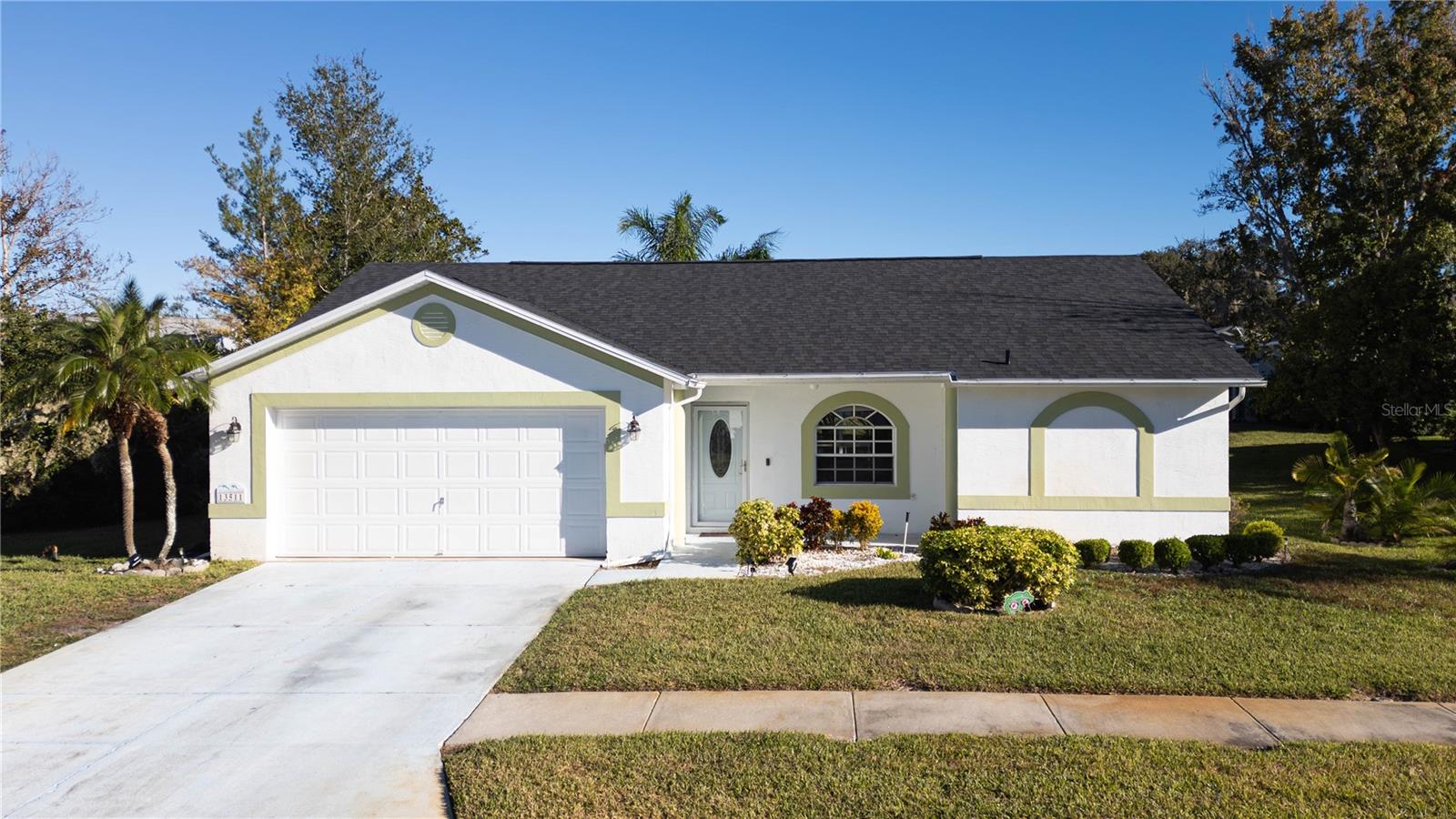 13511 PLANTATION LAKE CIR