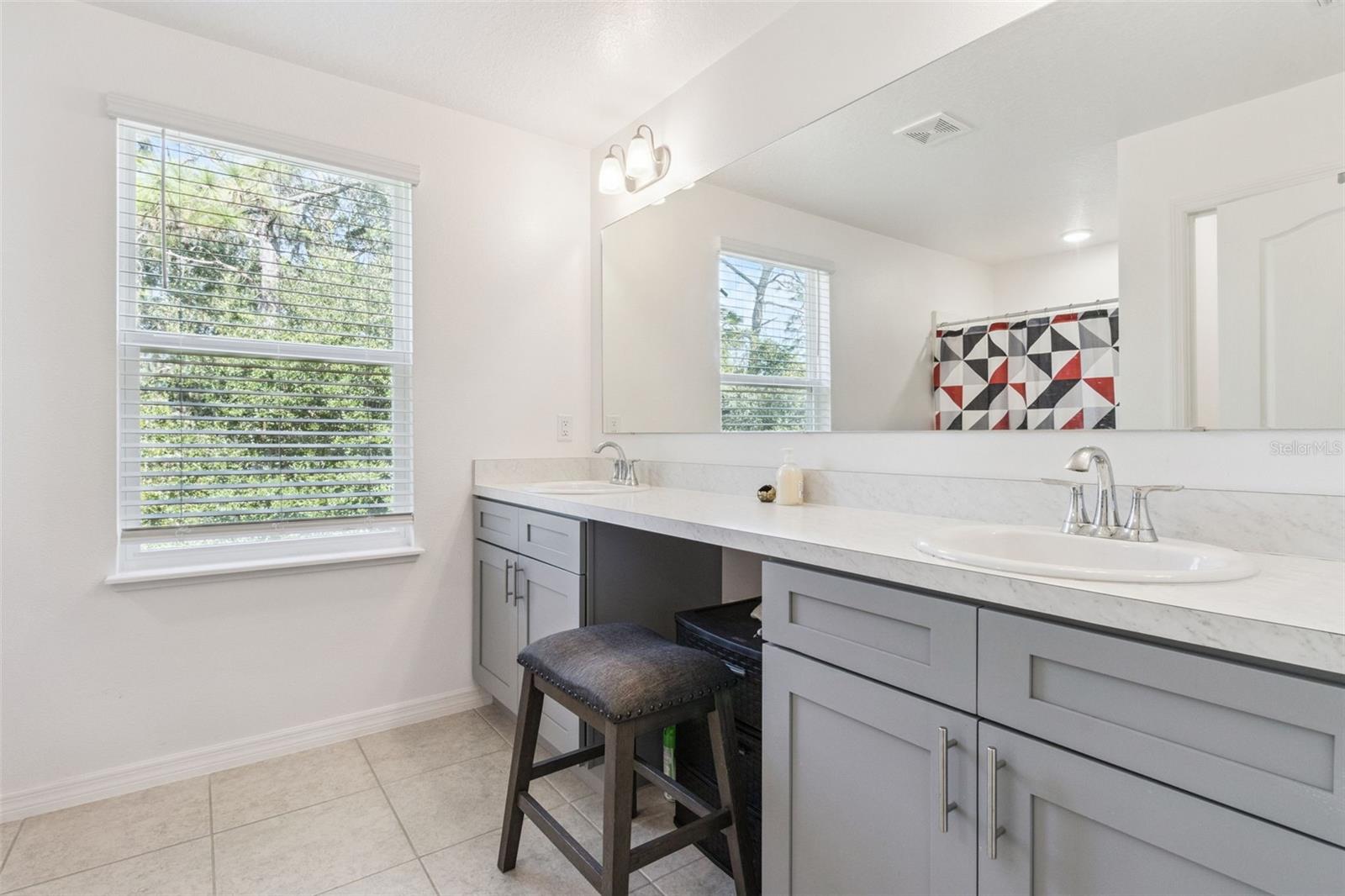3681 MAGNOLIA DR