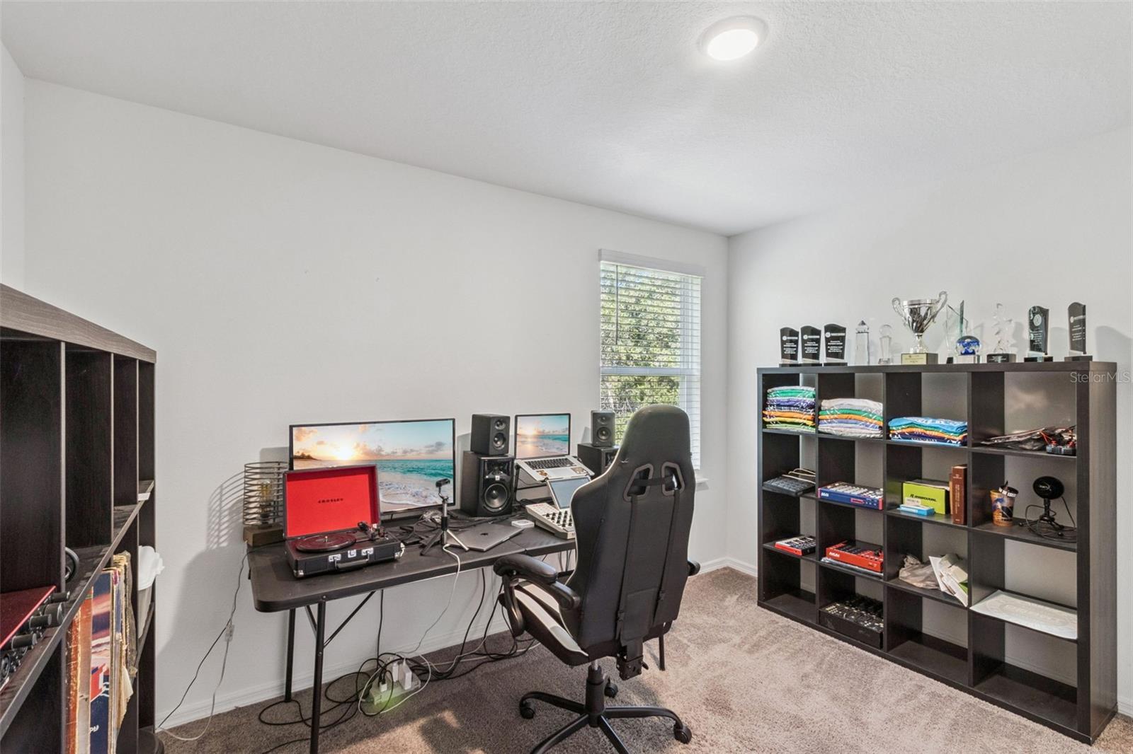 3681 MAGNOLIA DR