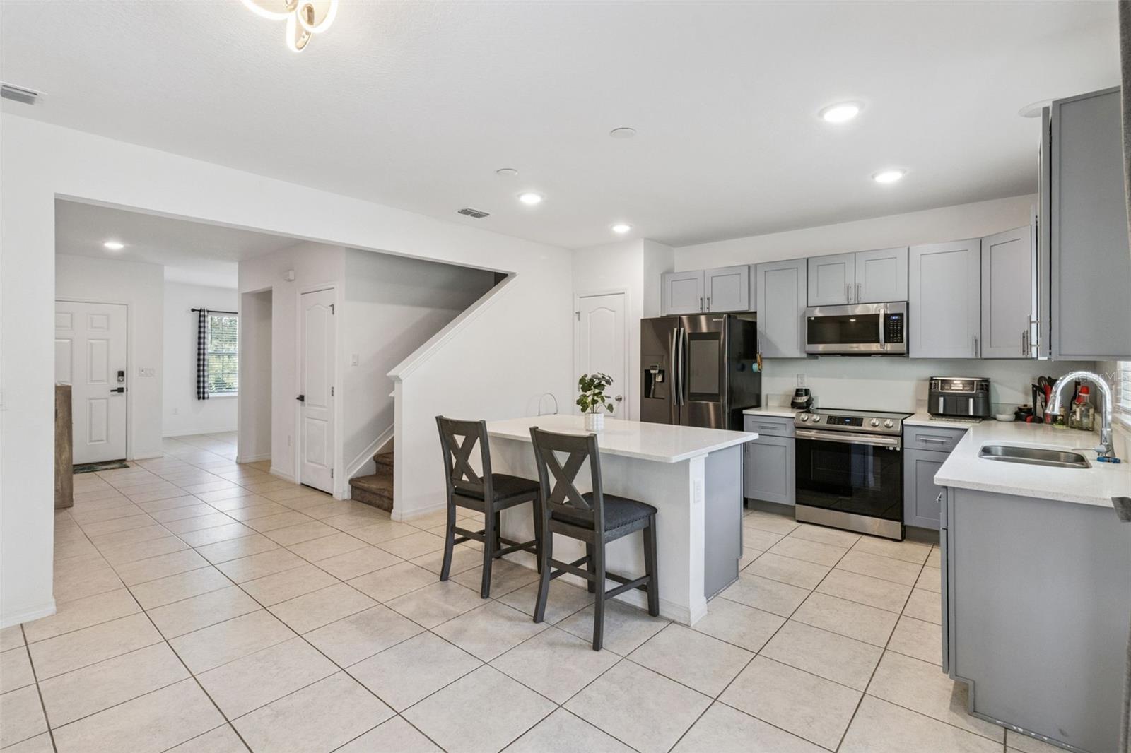 3681 MAGNOLIA DR