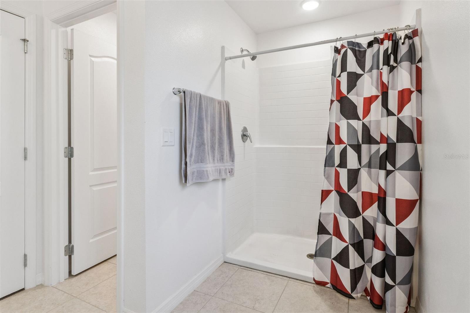 3681 MAGNOLIA DR