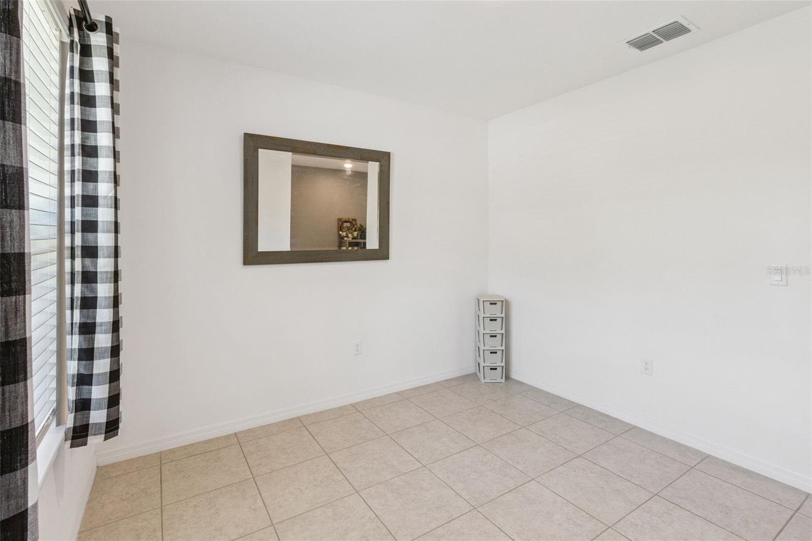 3681 MAGNOLIA DR