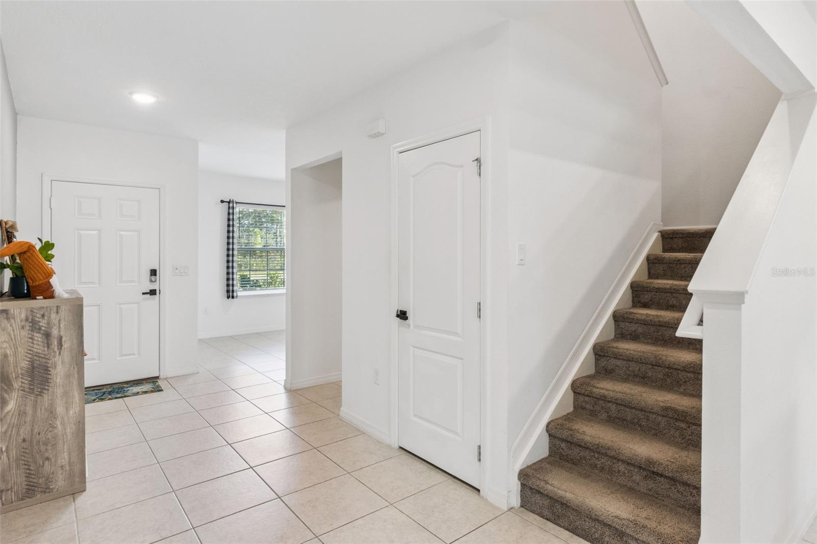 3681 MAGNOLIA DR
