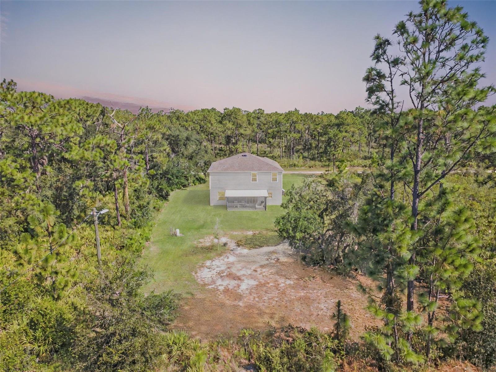 3681 MAGNOLIA DR