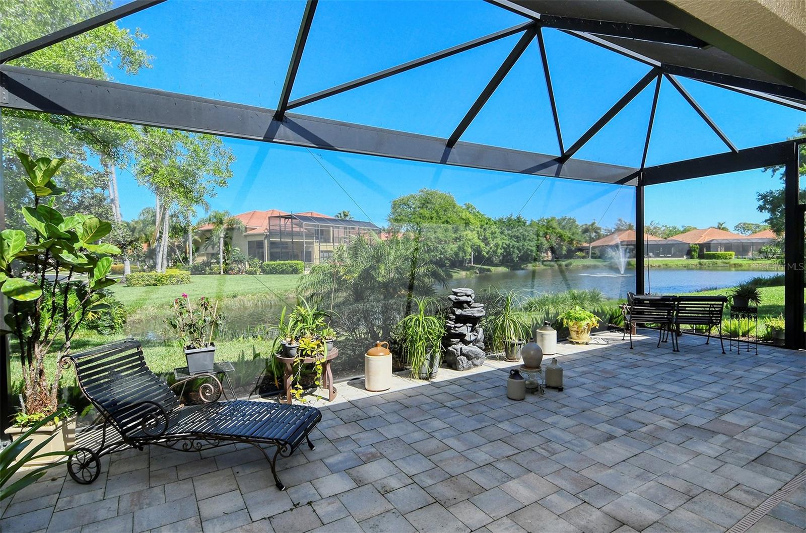 5118 CHATEAU CT