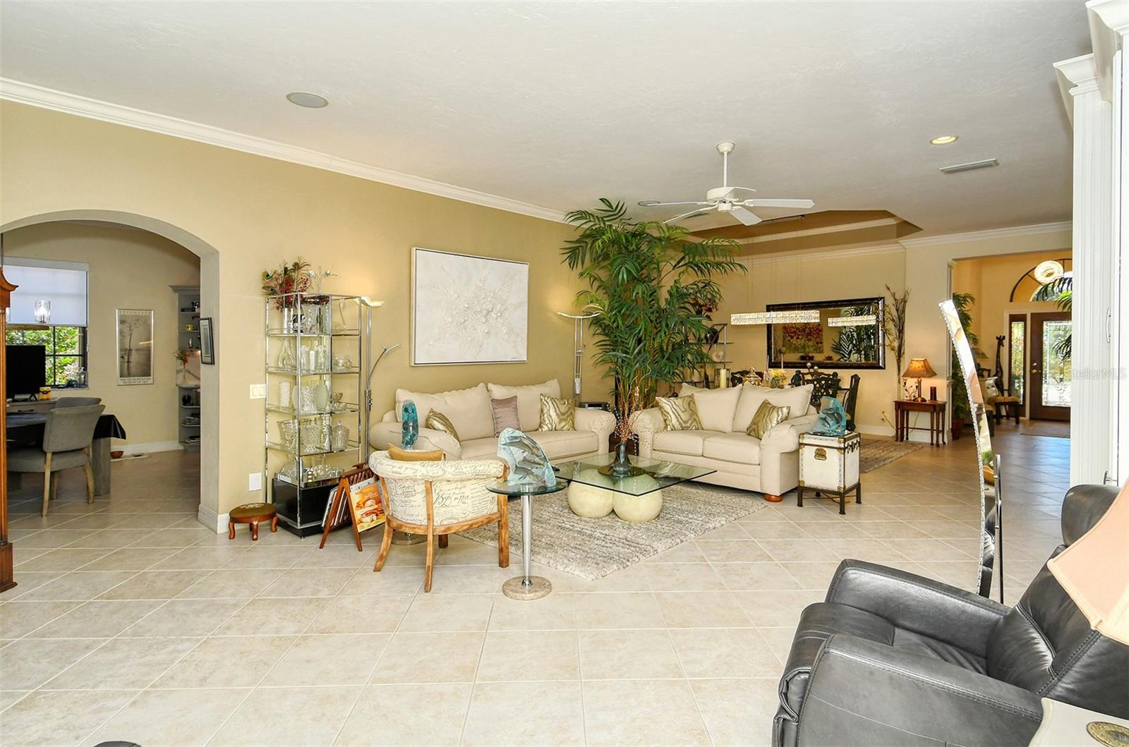 5118 CHATEAU CT