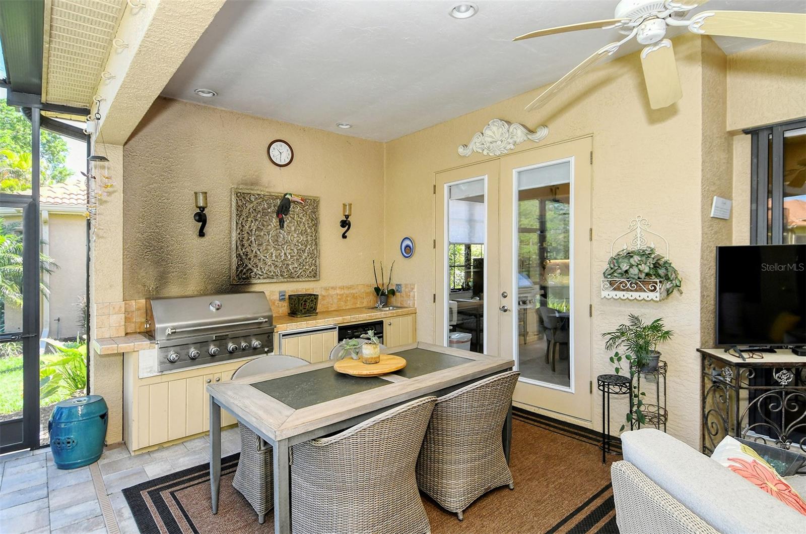 5118 CHATEAU CT