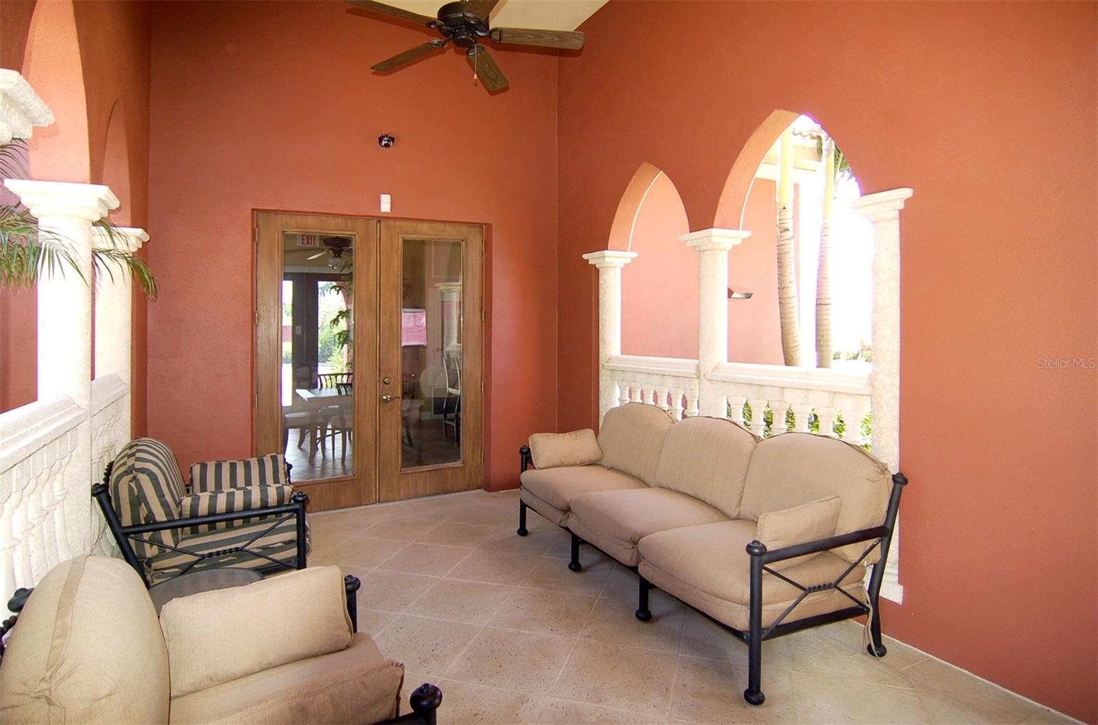 5118 CHATEAU CT