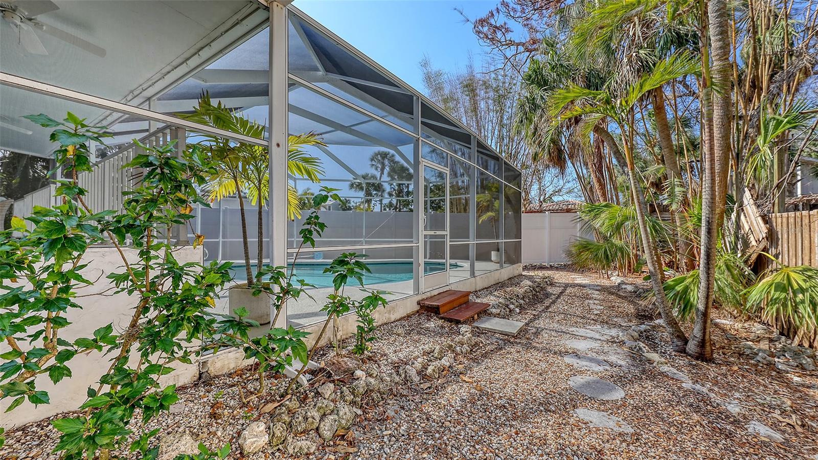 710 BIRDSONG LN