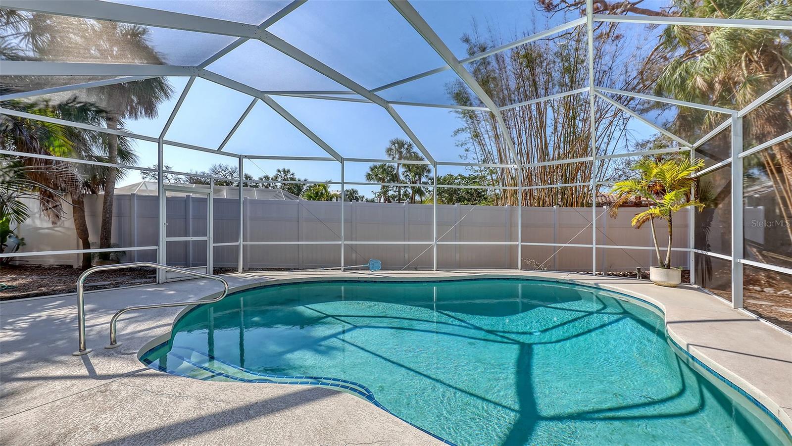 710 BIRDSONG LN