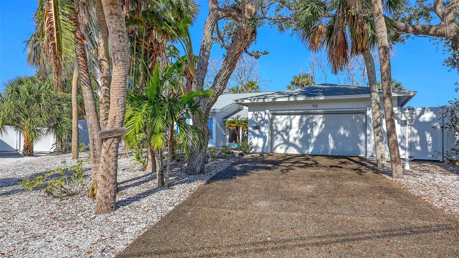 710 BIRDSONG LN