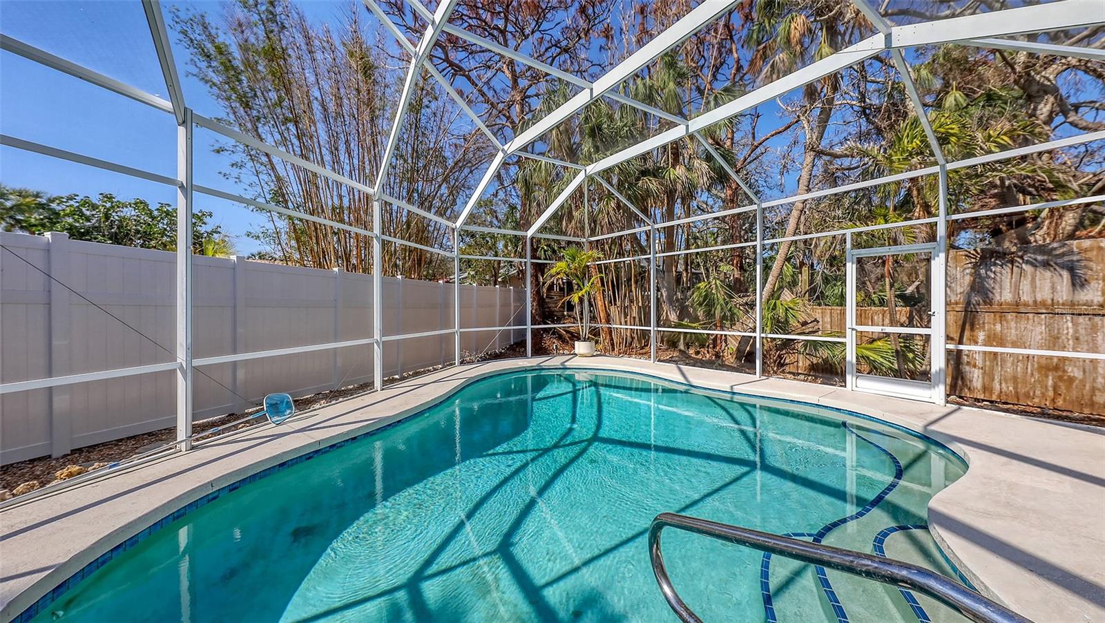 710 BIRDSONG LN