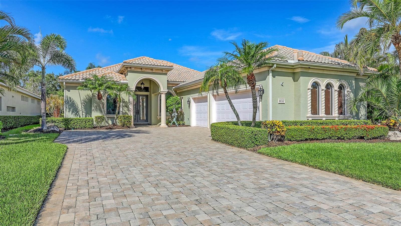 8832 ENCLAVE CT