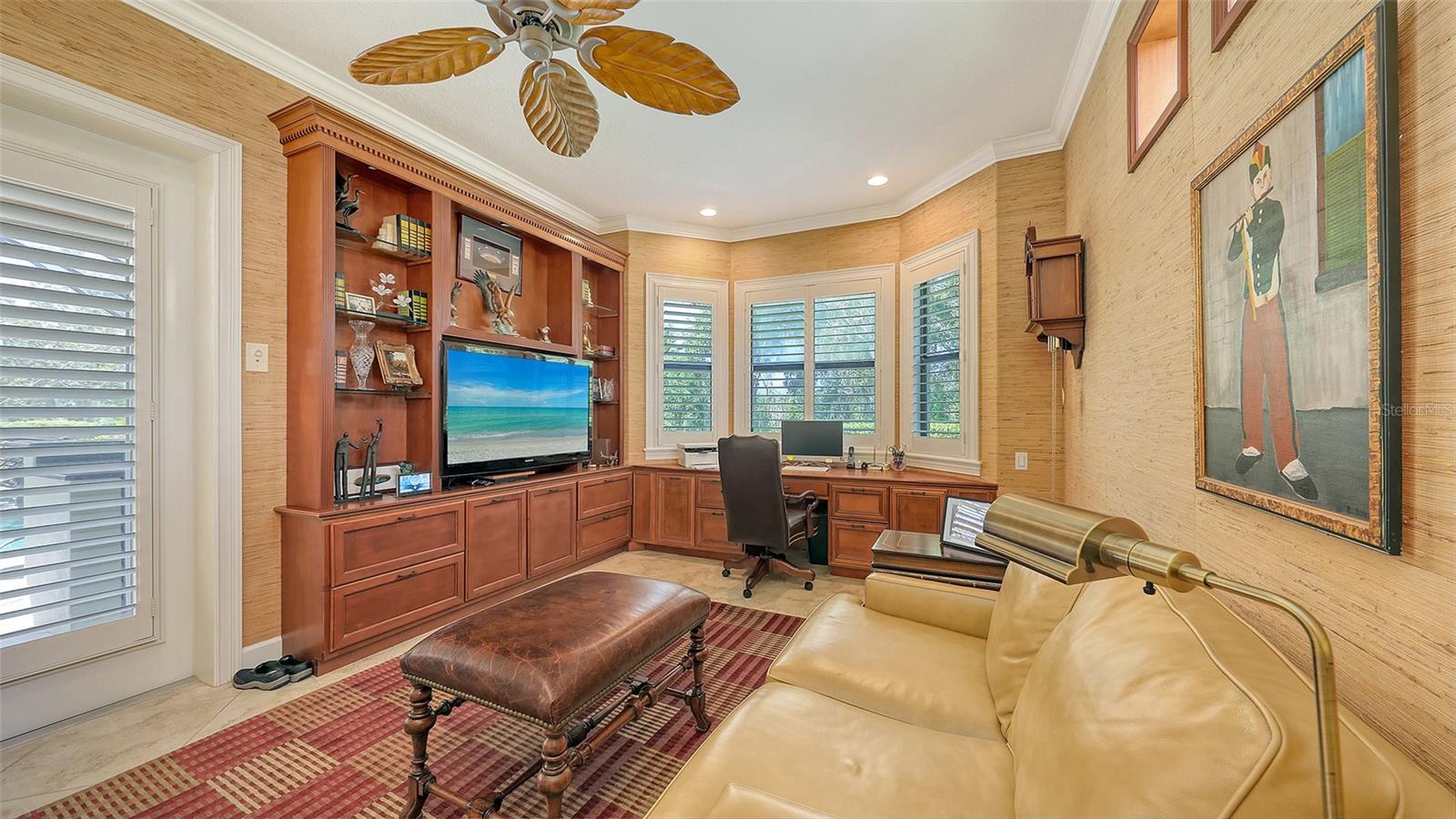8832 ENCLAVE CT