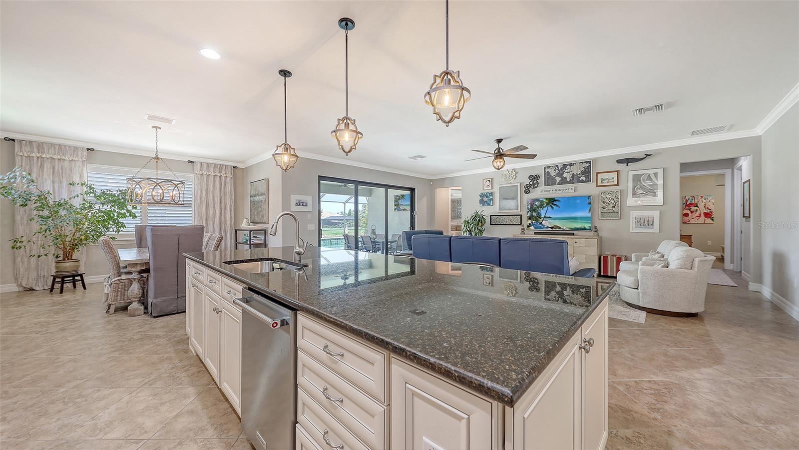 11200 WHIMBREL LN