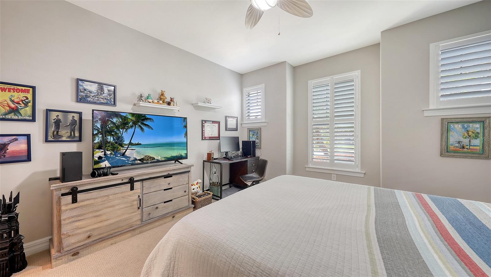 11200 WHIMBREL LN