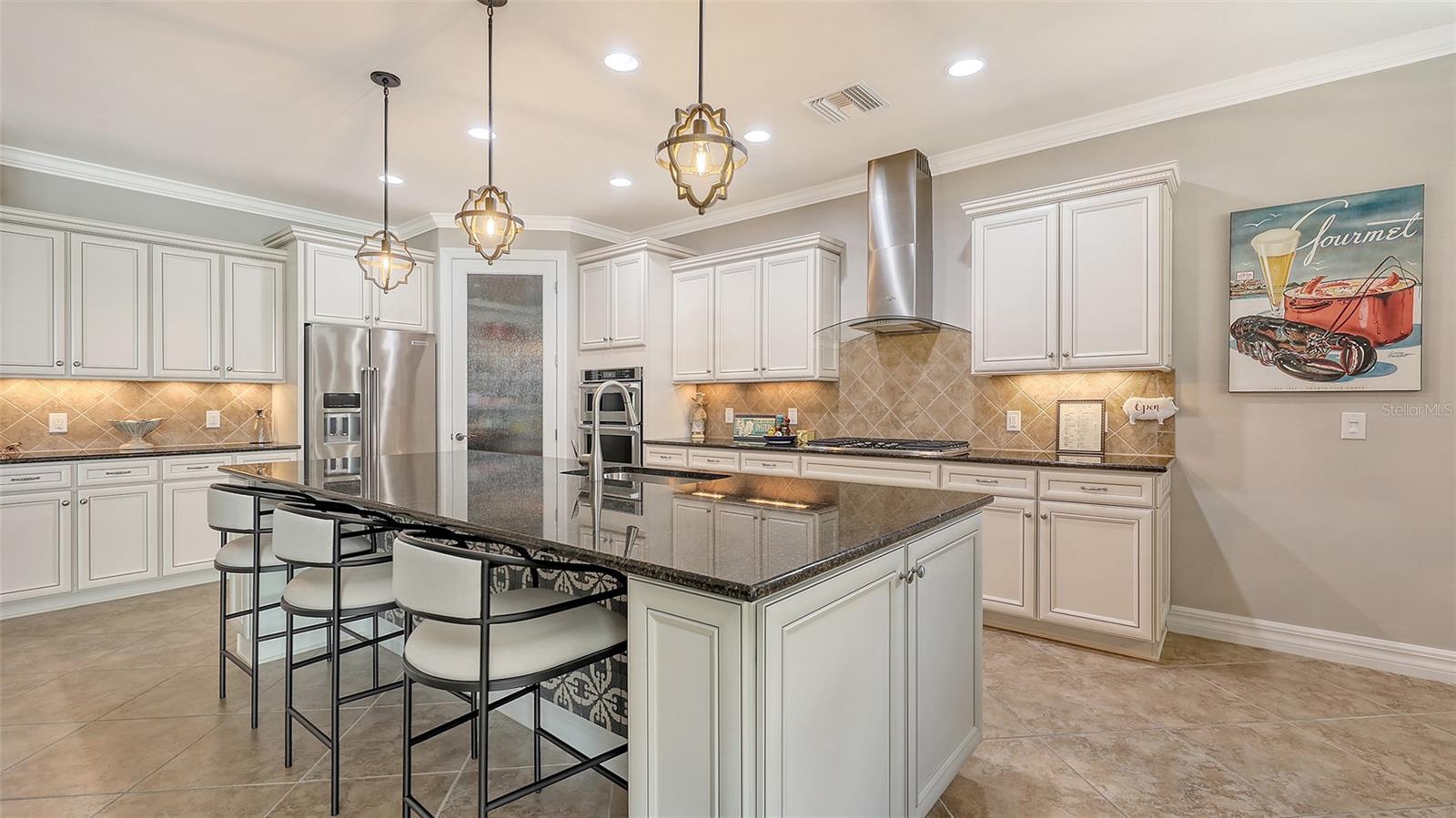 11200 WHIMBREL LN
