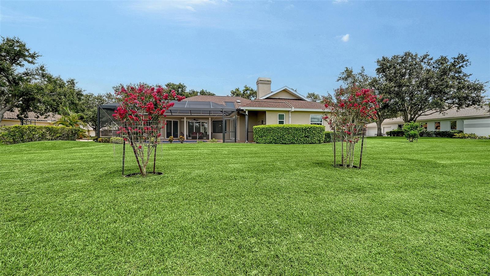 7100 N SERENOA DR
