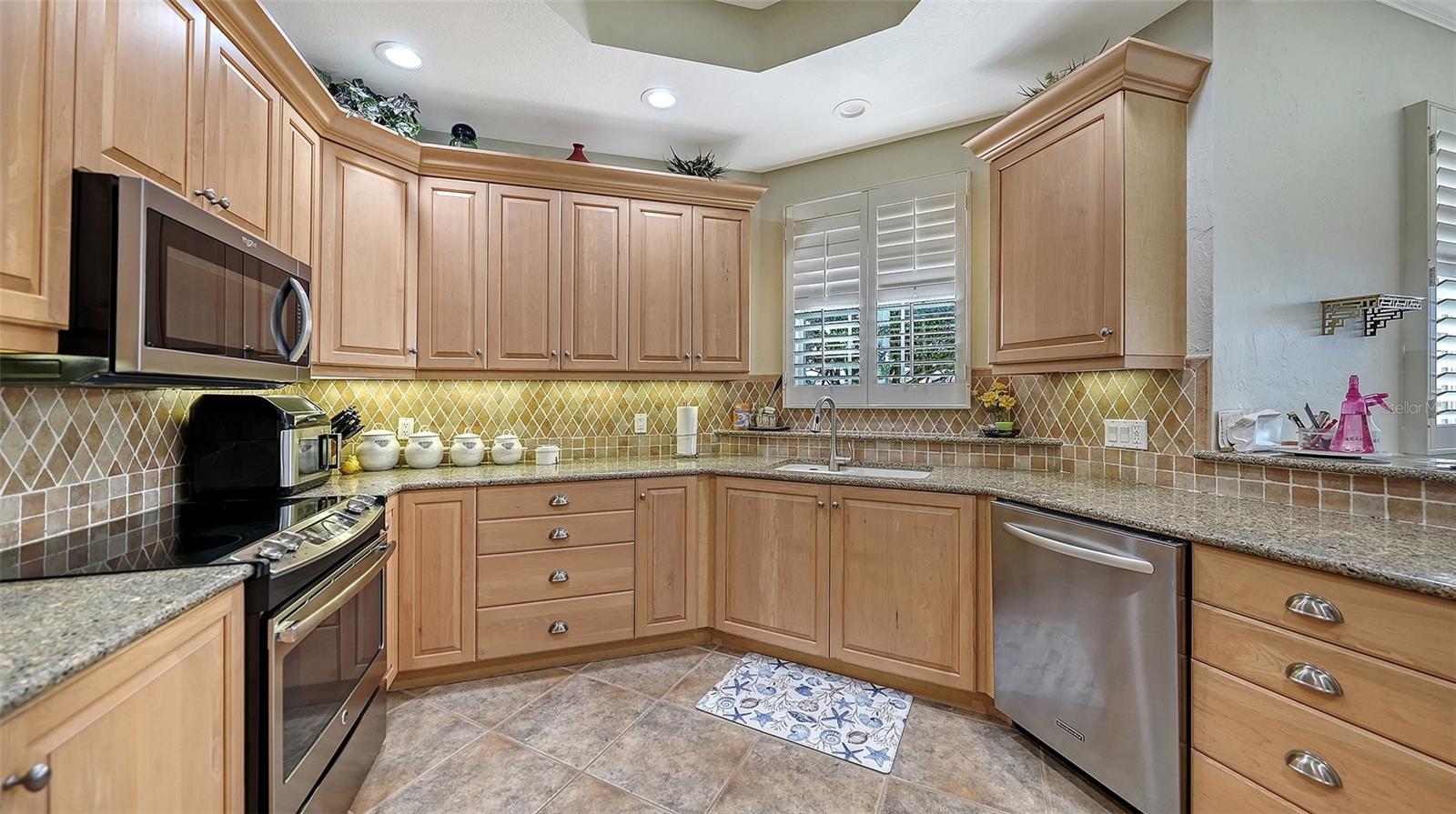 5232 PARISIENNE PL #101B31