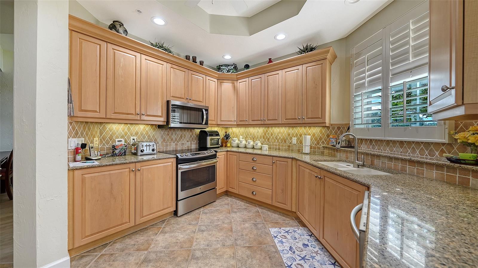 5232 PARISIENNE PL #101B31