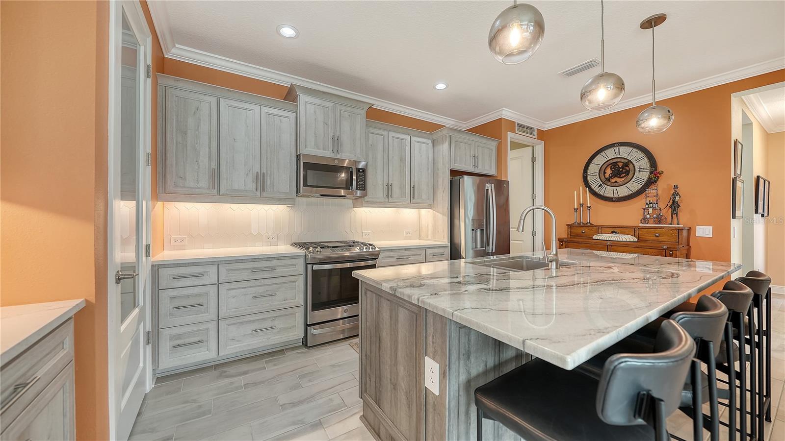 10016 LAKE WALES CIR