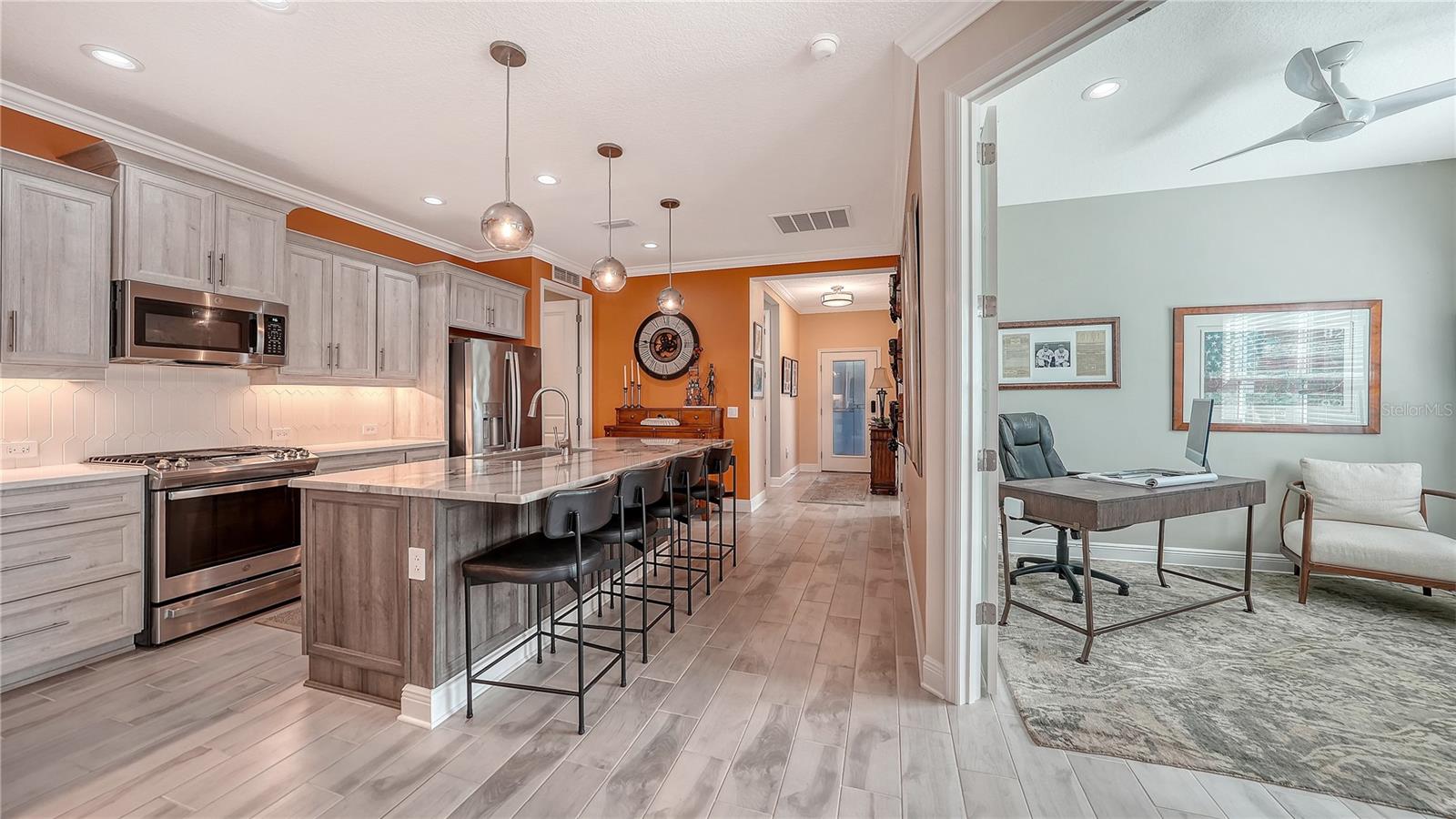 10016 LAKE WALES CIR