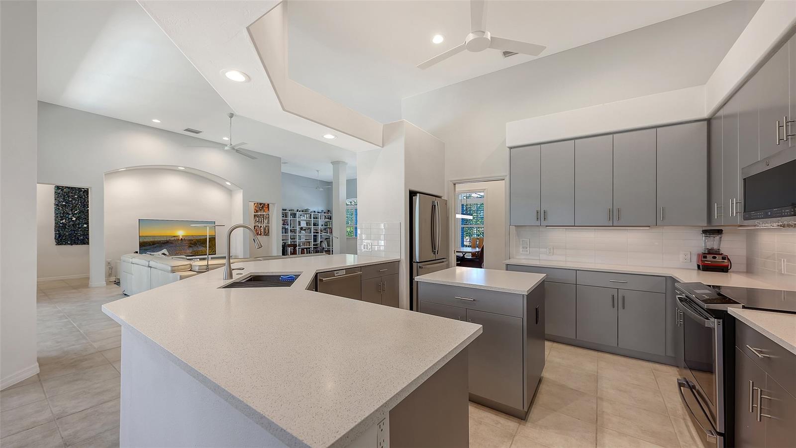 4704 SWEETMEADOW CIR