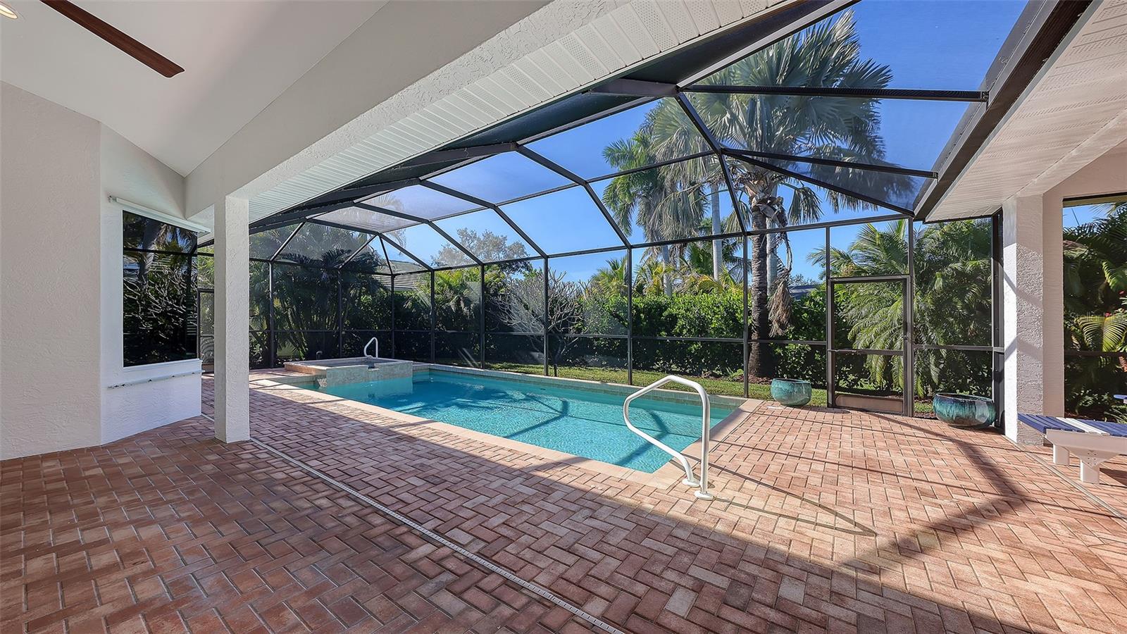 4704 SWEETMEADOW CIR