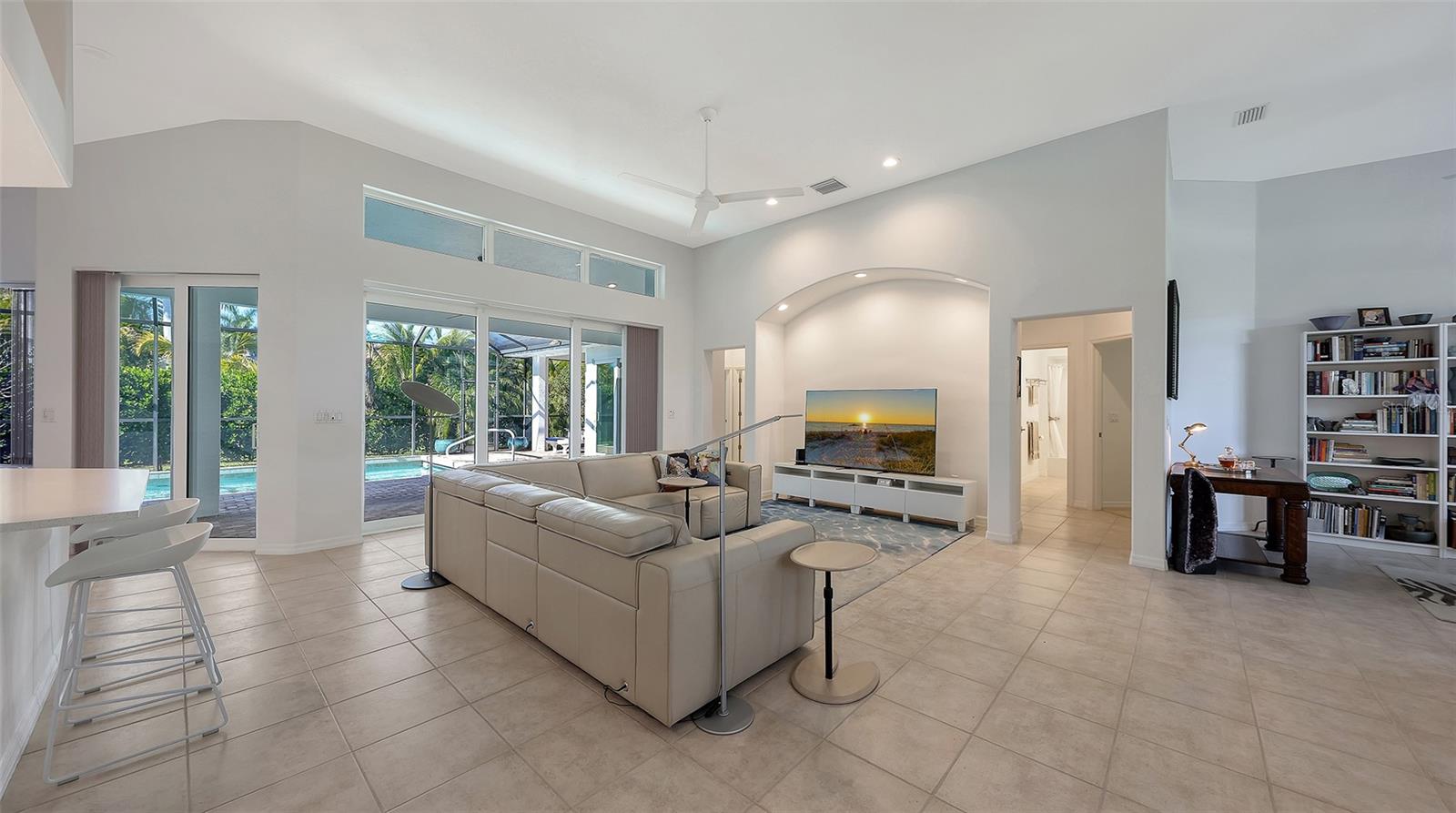 4704 SWEETMEADOW CIR