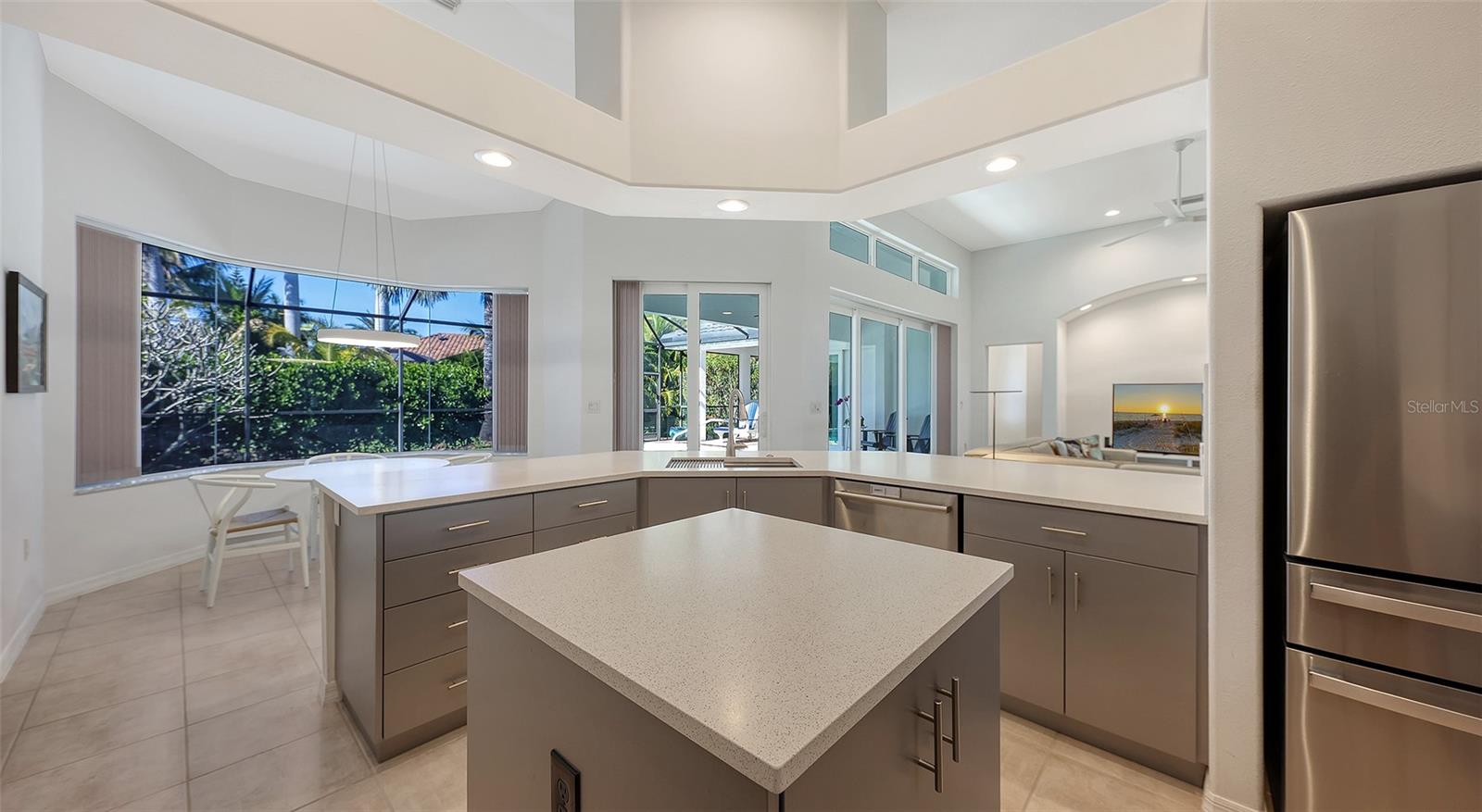 4704 SWEETMEADOW CIR