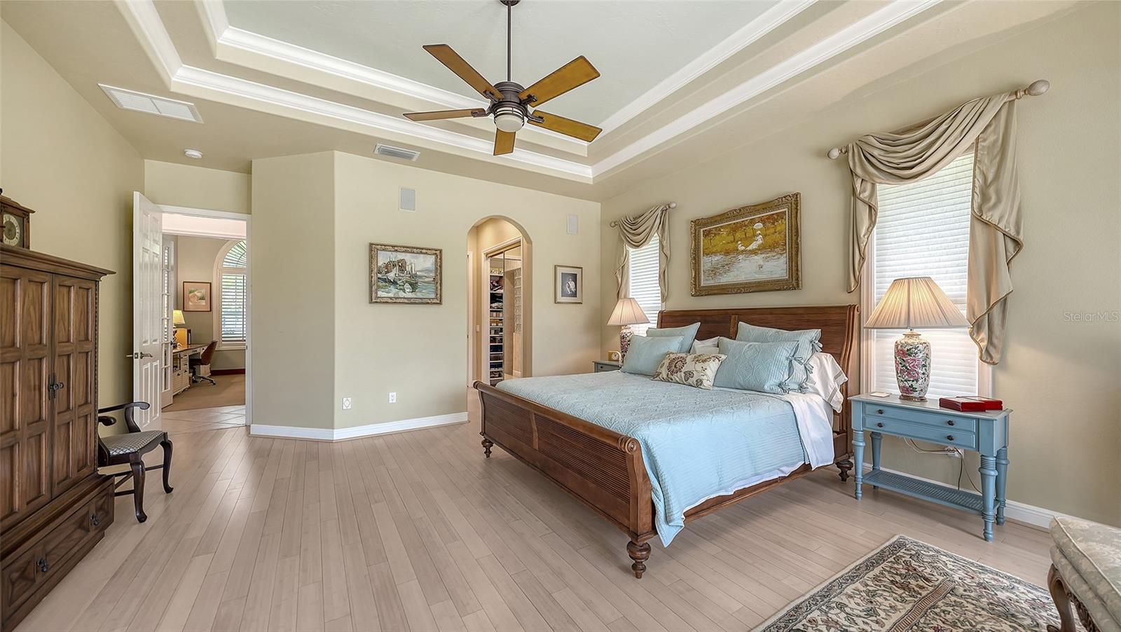 8923 BLOOMFIELD BLVD
