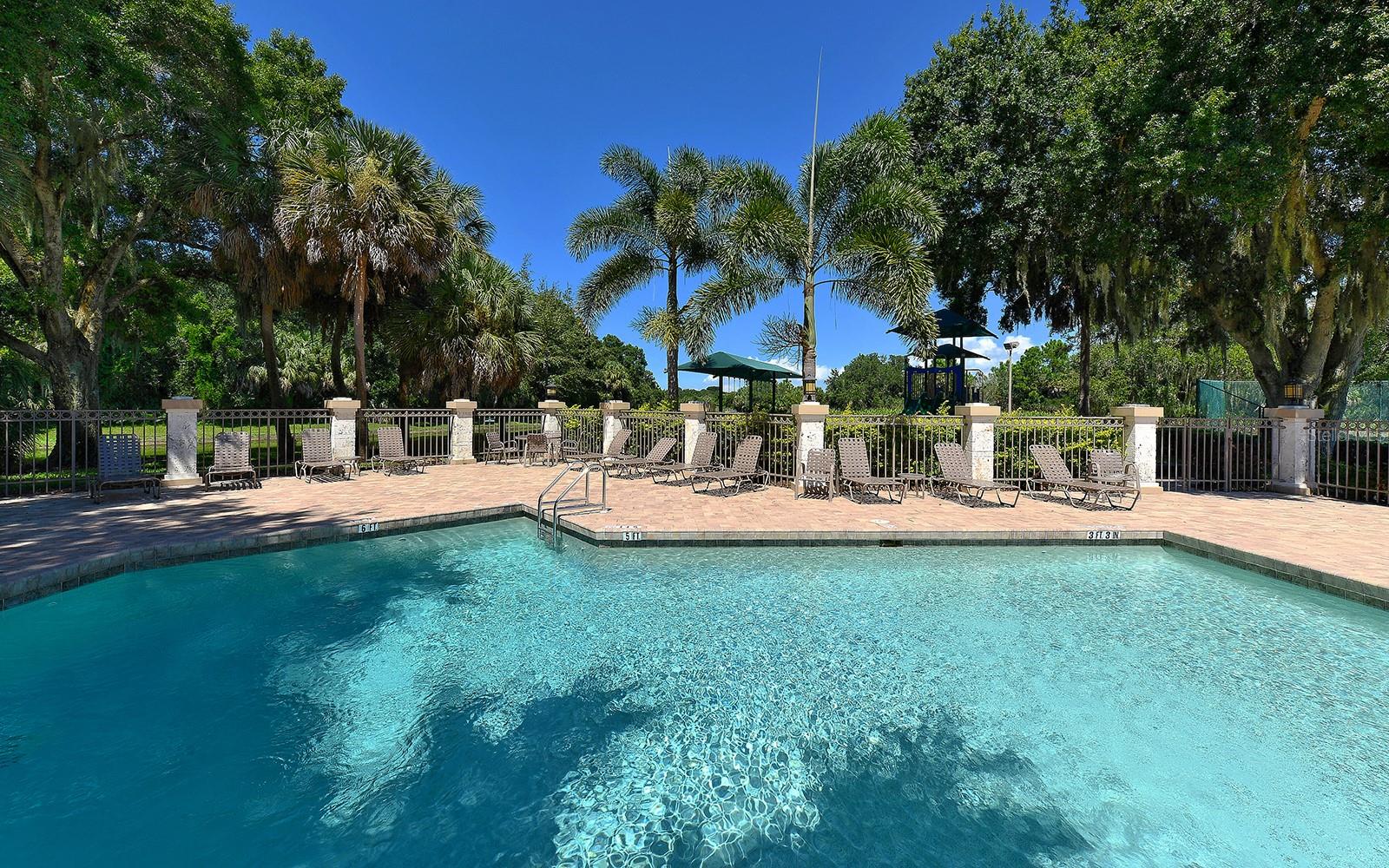 4956 SABAL LAKE CIR