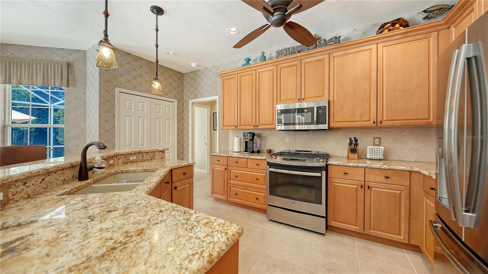 4956 SABAL LAKE CIR