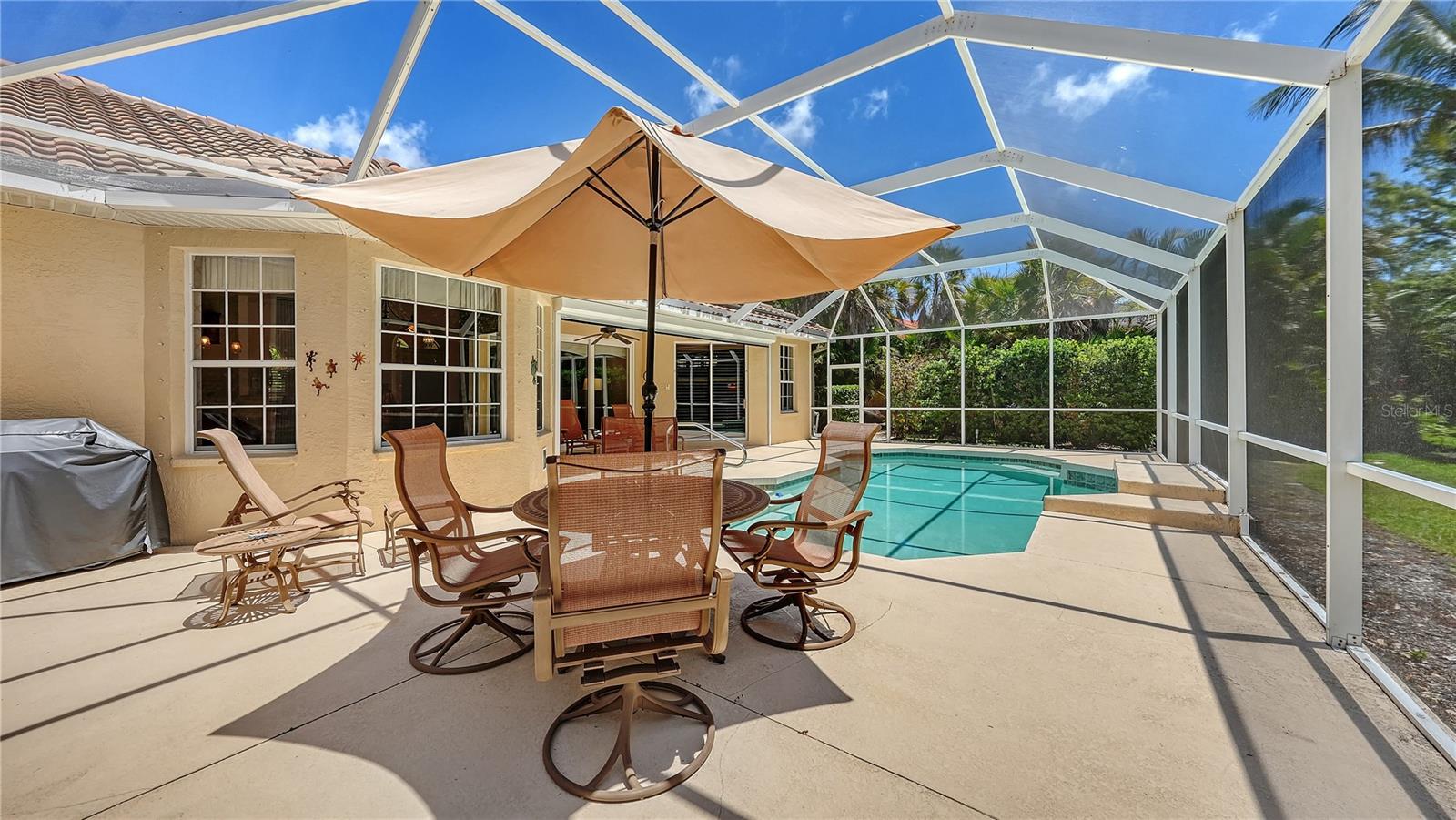 4956 SABAL LAKE CIR