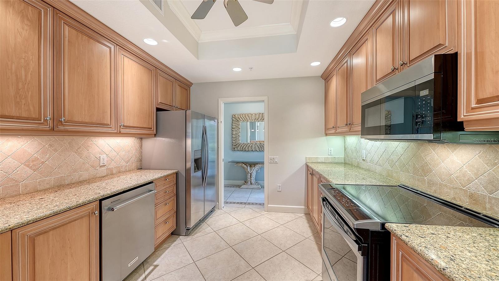 5211 PARISIENNE PL #101B27