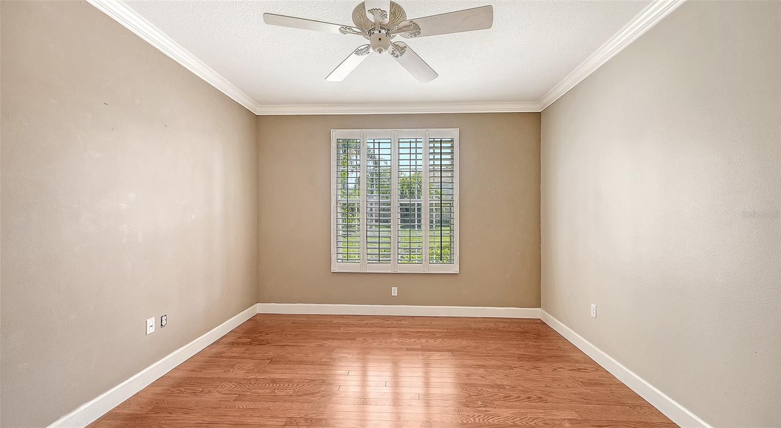 5211 PARISIENNE PL #101B27