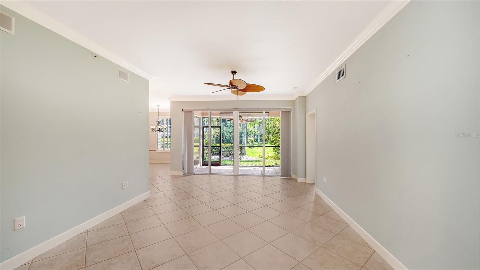 5211 PARISIENNE PL #101B27