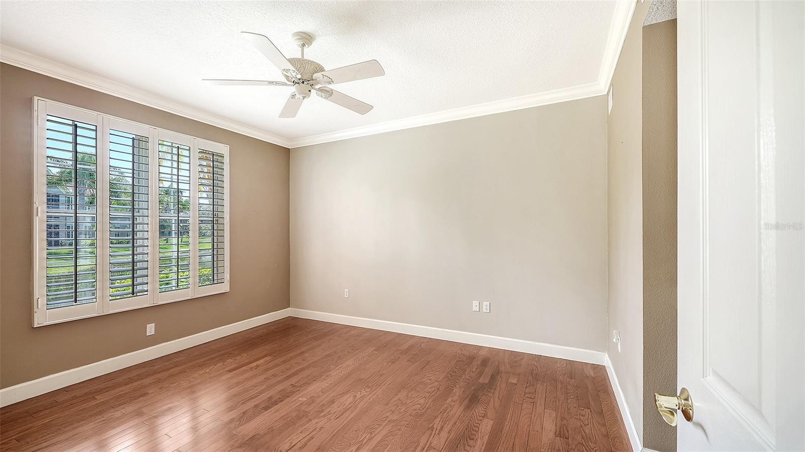 5211 PARISIENNE PL #101B27