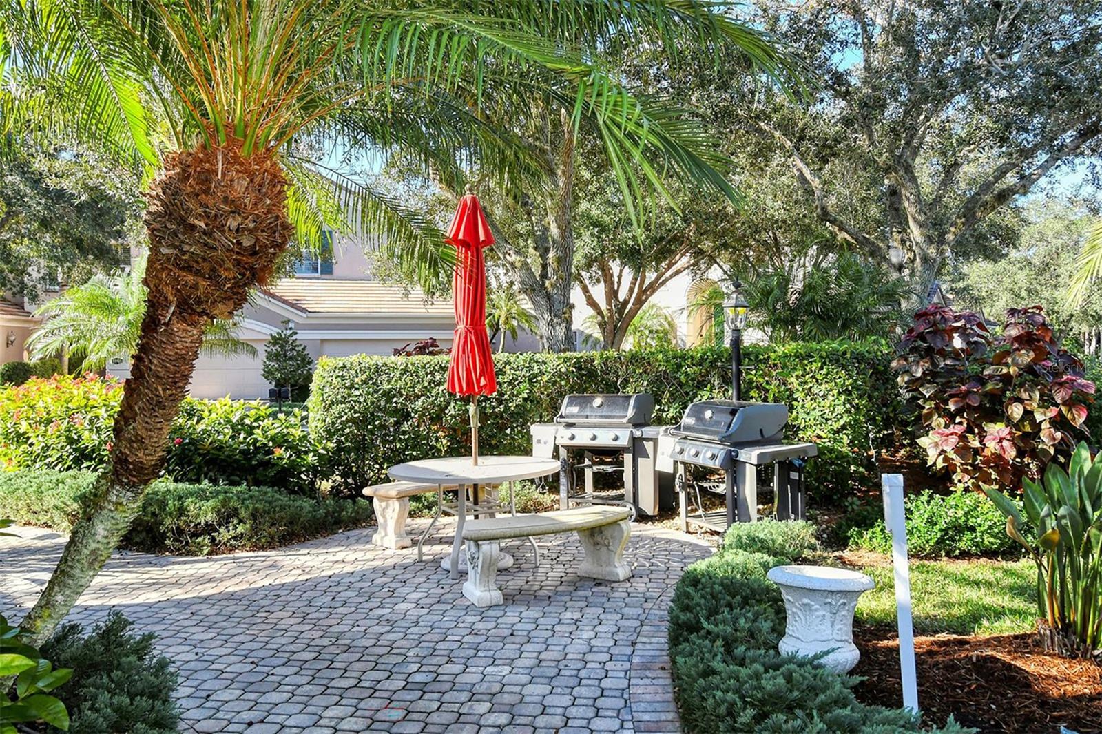 5211 PARISIENNE PL #101B27