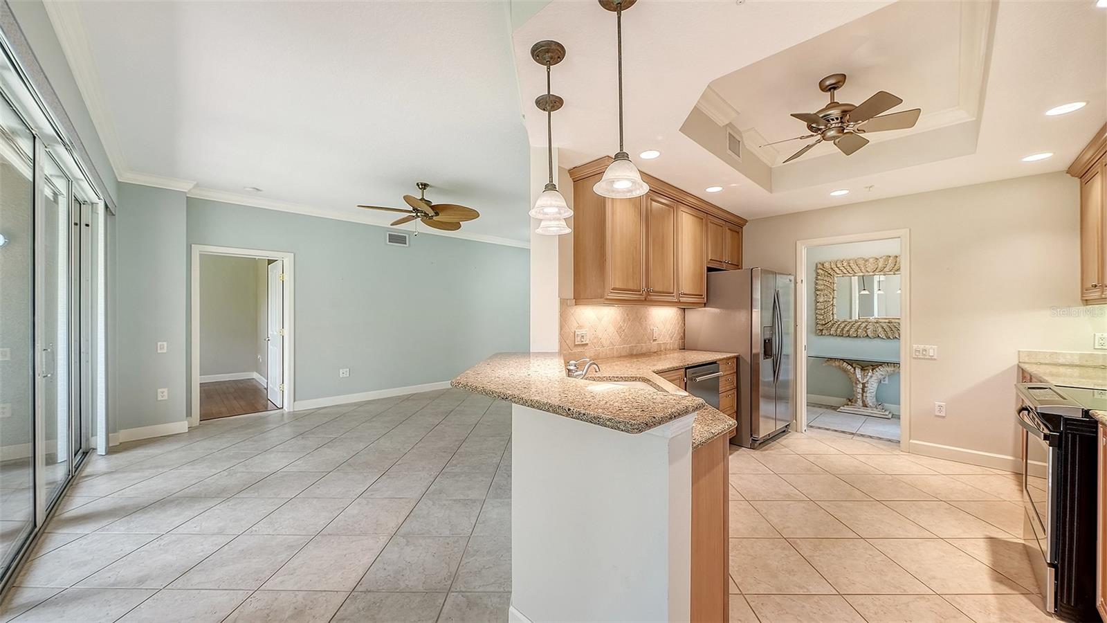 5211 PARISIENNE PL #101B27